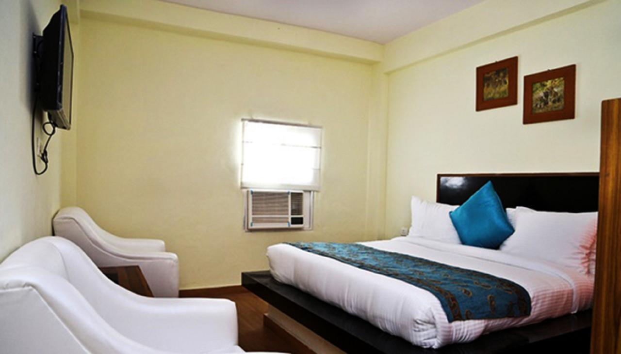 Aravali Clarks Inn Alwar Exterior foto